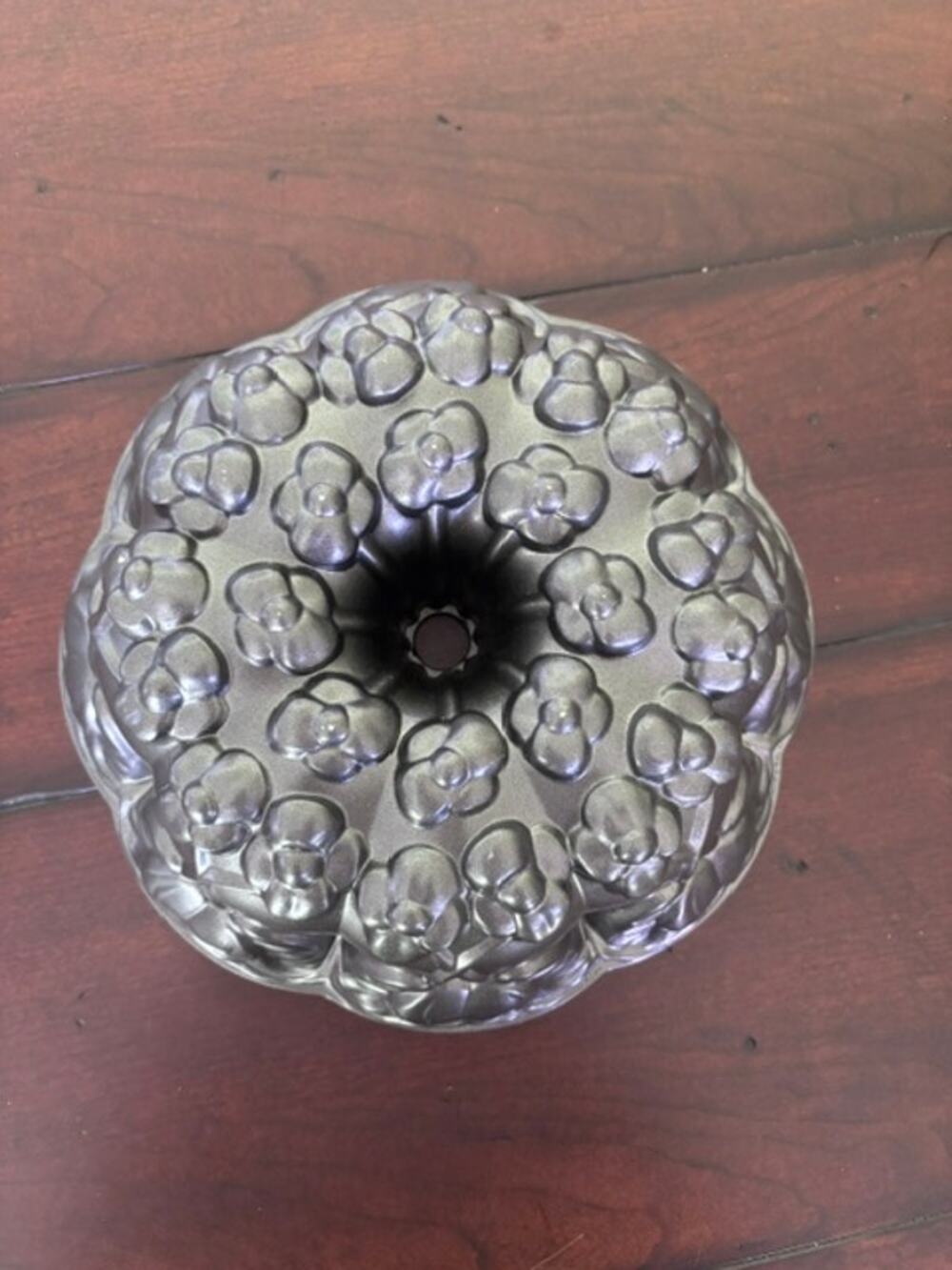 Vintage Nordic Ware Floral Bundt Cake Pan Cast Aluminum Flower Mold USA